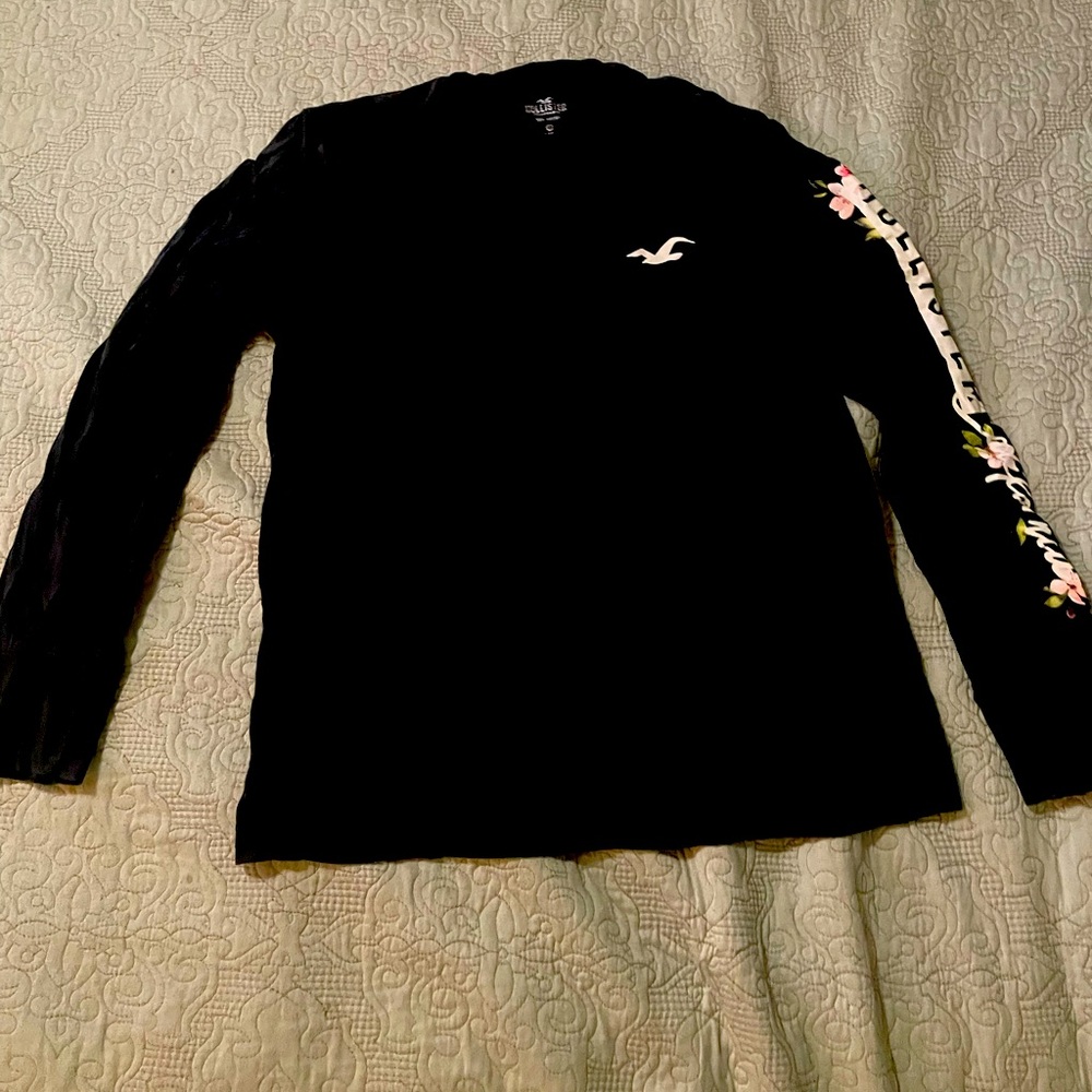 Hollister Men’s long sleeve shirt size XS/S.